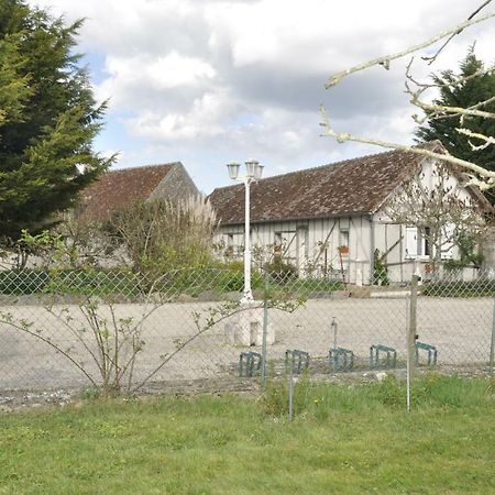 Les Rouches Bed & Breakfast Cormeray Екстериор снимка